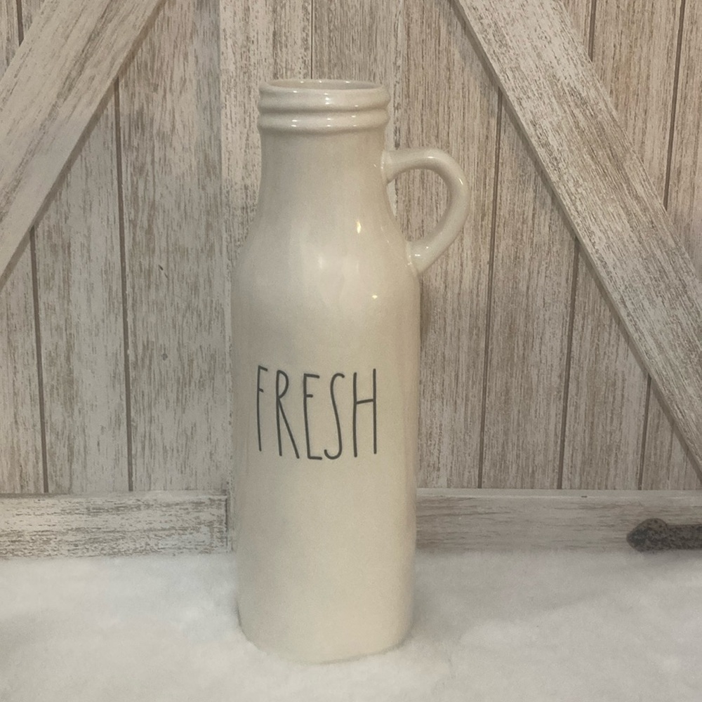 Rae Dunn Fresh Jug/Vase